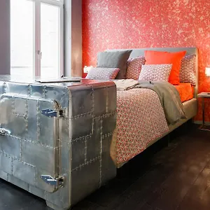 4* Bed & Breakfast In One